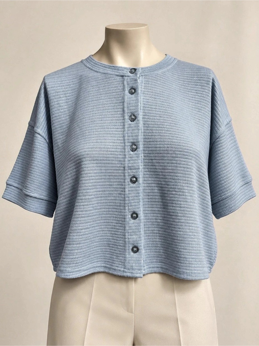 J.O.A. Baby Blue Textured Knit Cropped Short Sleeve Cardigan Small